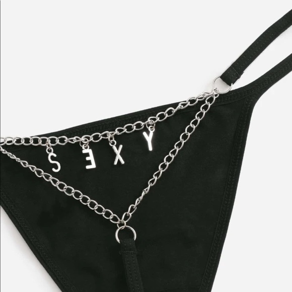 Rhinestone Chain Linked Thong ๐ - Picture 4 of 5